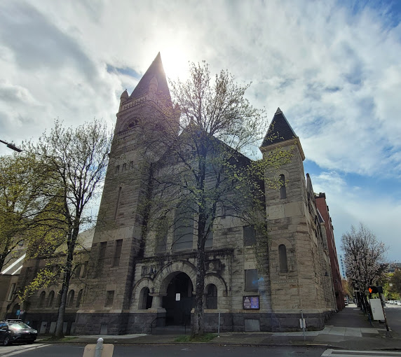 Sidewalk view of First Baptist Church